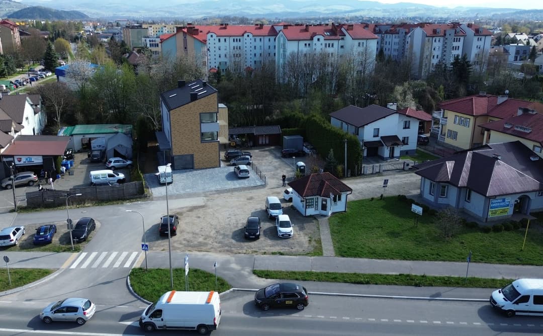 Siedziba wypożyczalni samochodów AreS w Nowym Sączu